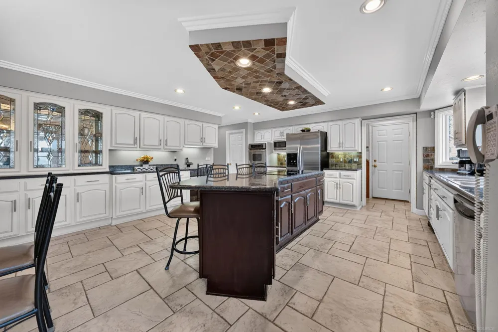 8893 Chestnut Run Drive Shelby Charter Township, MI 48317