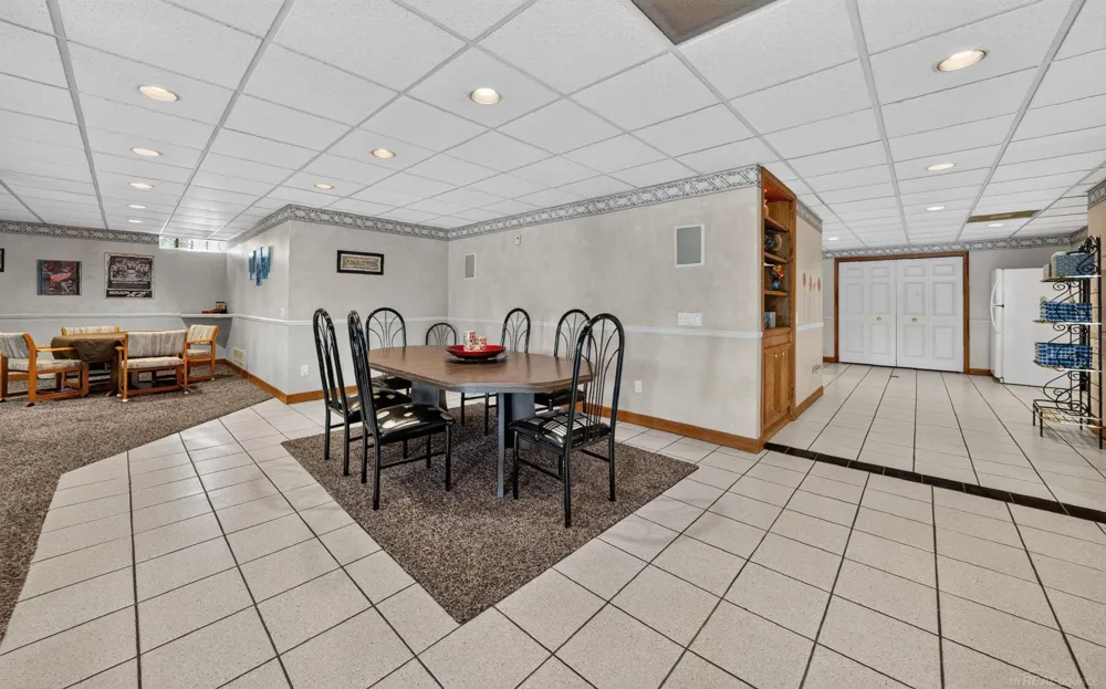 8893 Chestnut Run Drive Shelby Charter Township, MI 48317