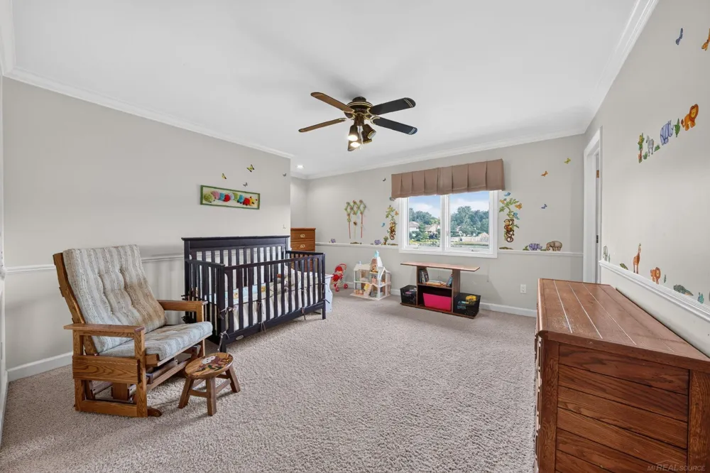 8893 Chestnut Run Drive Shelby Charter Township, MI 48317