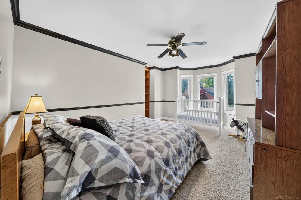 8893 Chestnut Run Drive Shelby Charter Township, MI 48317