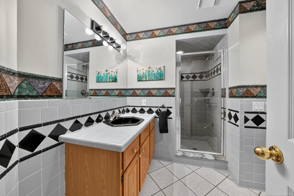 8893 Chestnut Run Drive Shelby Charter Township, MI 48317