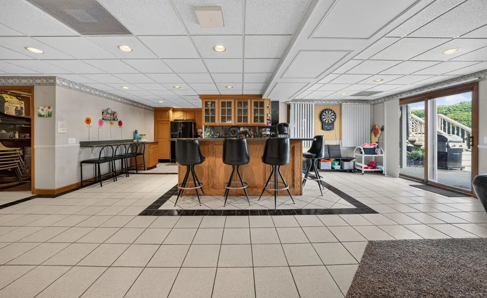 8893 Chestnut Run Drive Shelby Charter Township, MI 48317