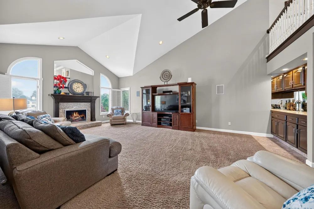 8893 Chestnut Run Drive Shelby Charter Township, MI 48317