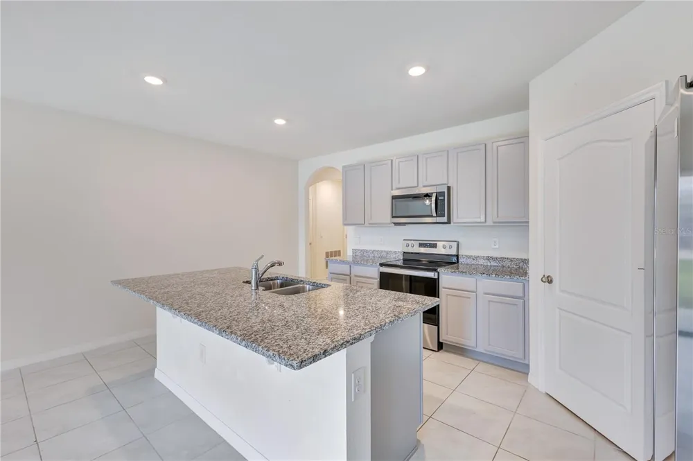6766 GRACE HAMMOCK ROAD St Cloud, FL 34773