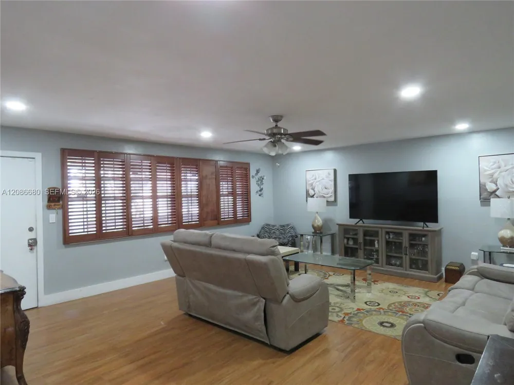 11840 NE 19th Dr #26 North Miami, FL 33181