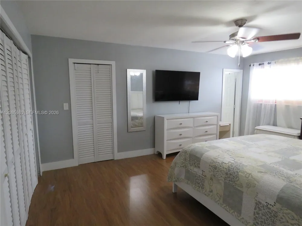 11840 NE 19th Dr #26 North Miami, FL 33181