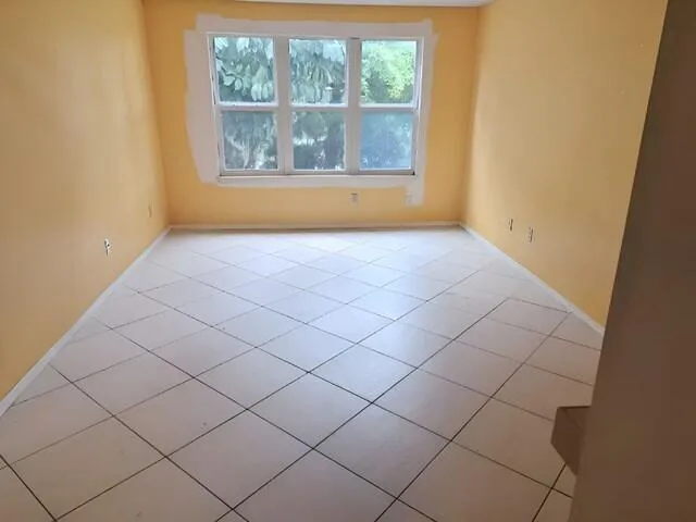 2313 CONGRESS AVENUE #23 Boynton Beach, FL 33426