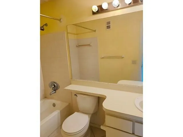 2313 CONGRESS AVENUE #23 Boynton Beach, FL 33426
