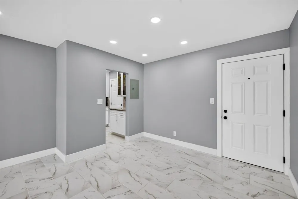 3040 NE 16th Avenue #110 Oakland Park, FL 33334