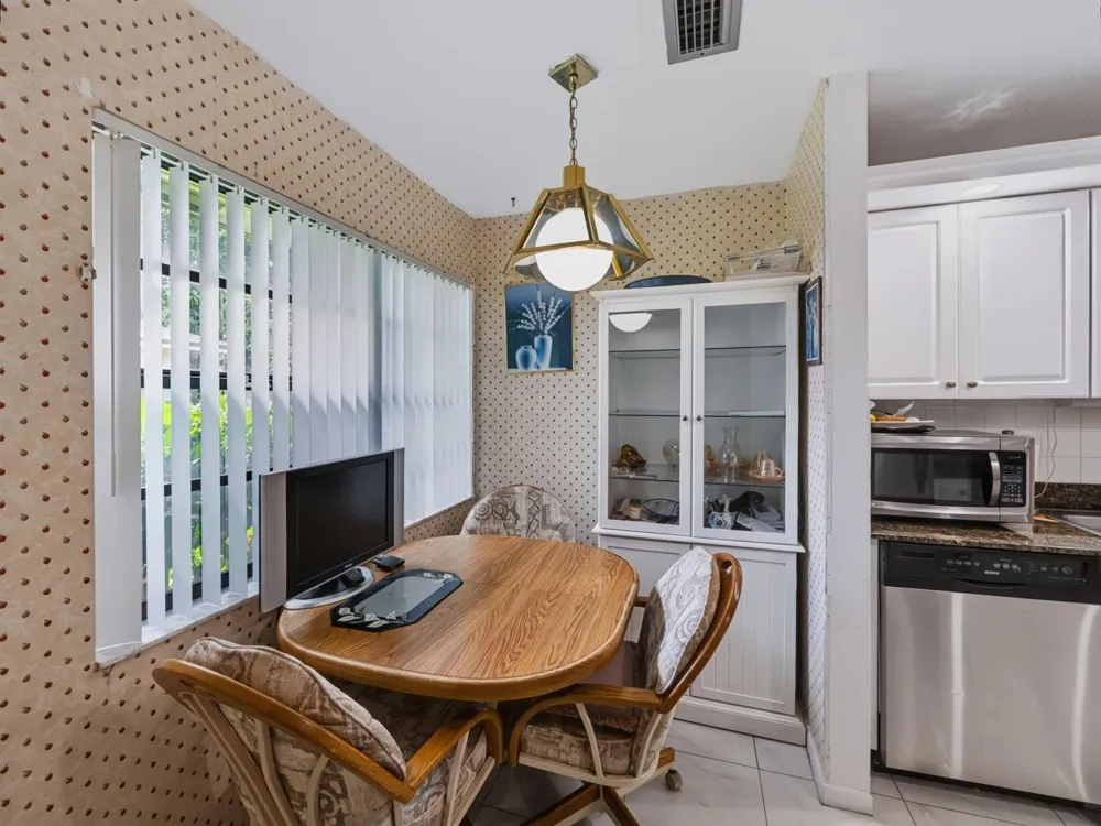 4948 Regina Court West Palm Beach, FL 33415