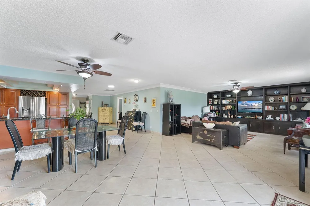 154 SANTA MONICA AVENUE Royal Palm Beach, FL 33411