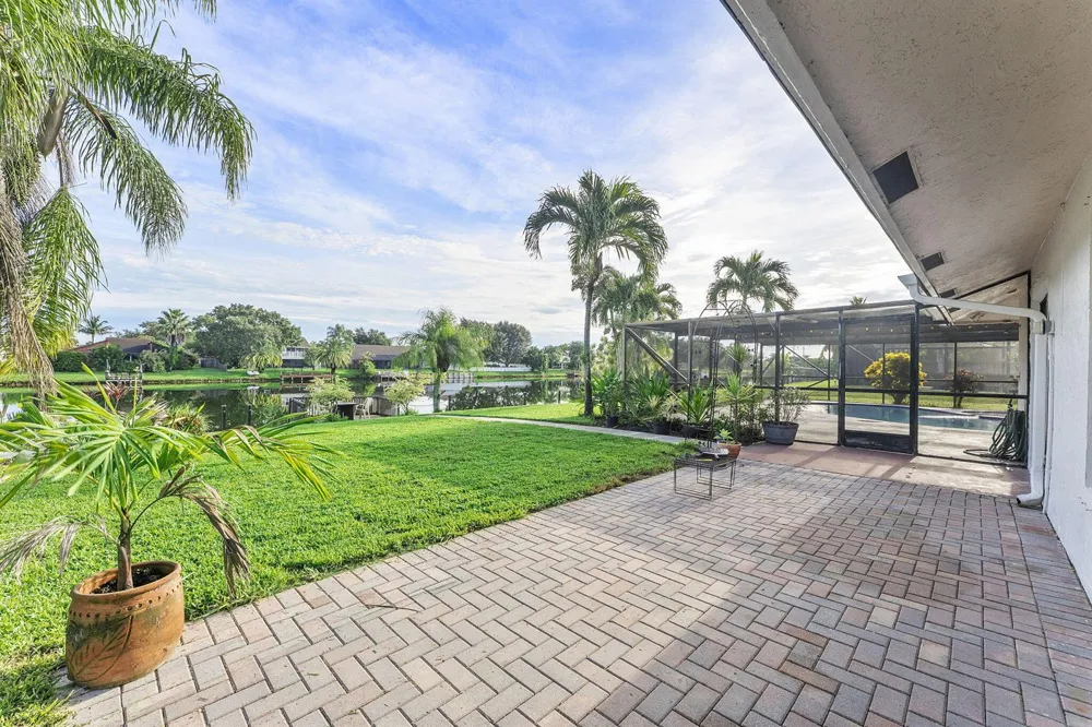 154 SANTA MONICA AVENUE Royal Palm Beach, FL 33411
