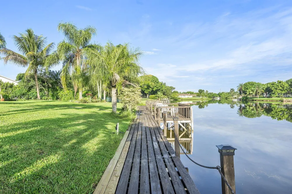 154 SANTA MONICA AVENUE Royal Palm Beach, FL 33411