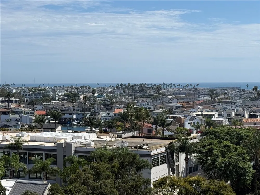 230 Lille Lane #308 Newport Beach, CA 92663