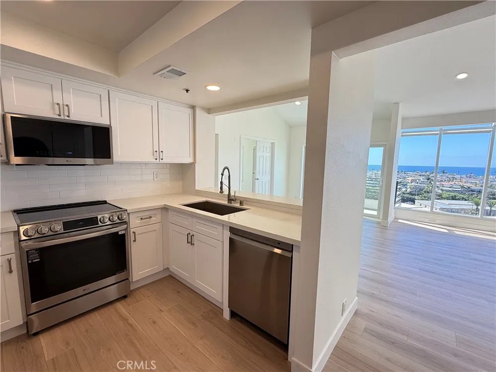 230 Lille Lane #308 Newport Beach, CA 92663