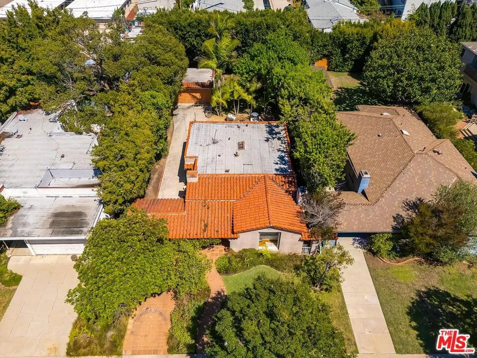 2243 27th Street Santa Monica, CA 90405