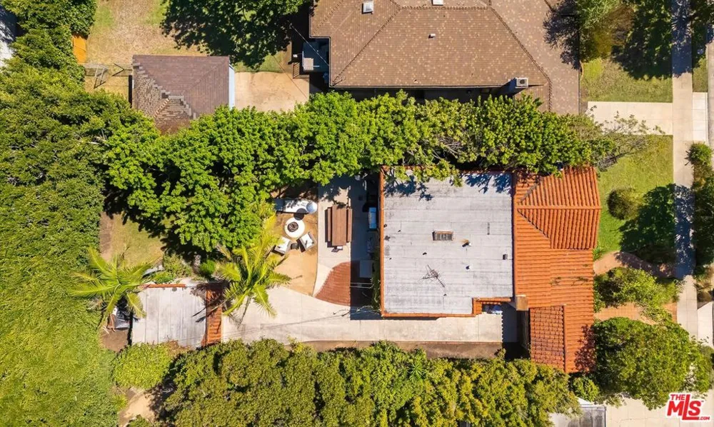 2243 27th Street Santa Monica, CA 90405