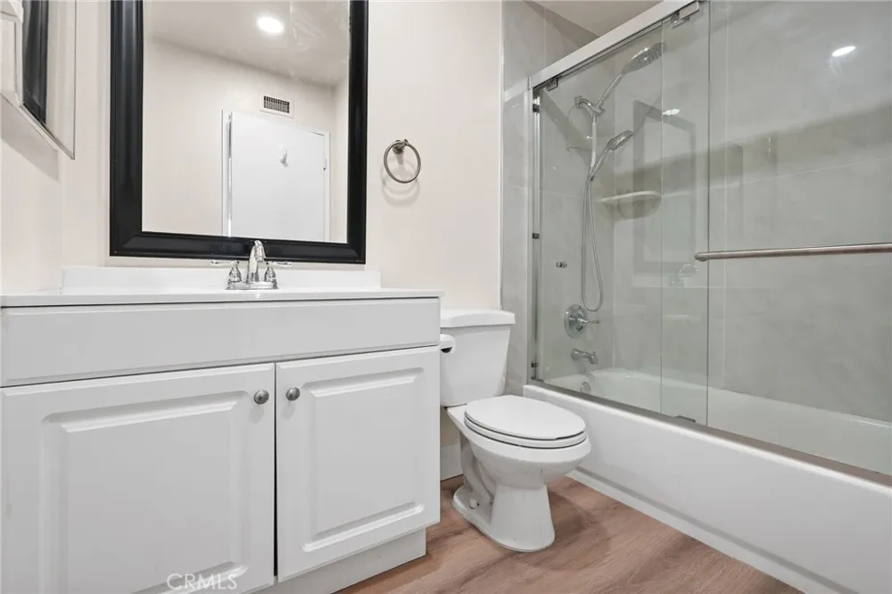 6736 Whitewood Street Simi Valley, CA 93063