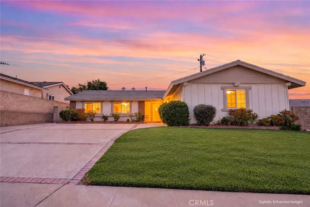6736 Whitewood Street Simi Valley, CA 93063