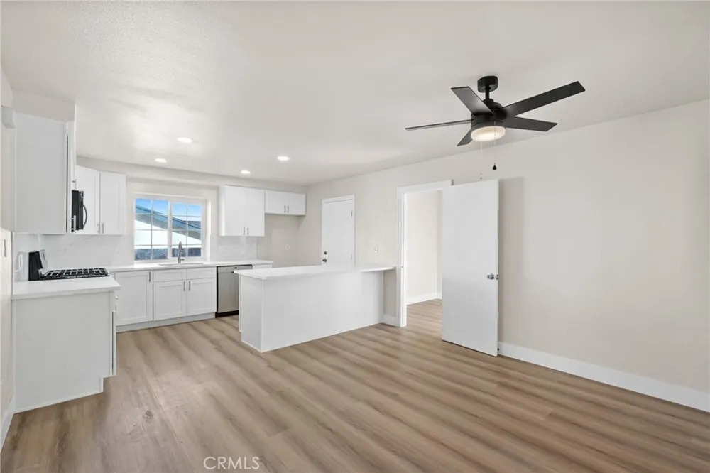 6736 Whitewood Street Simi Valley, CA 93063