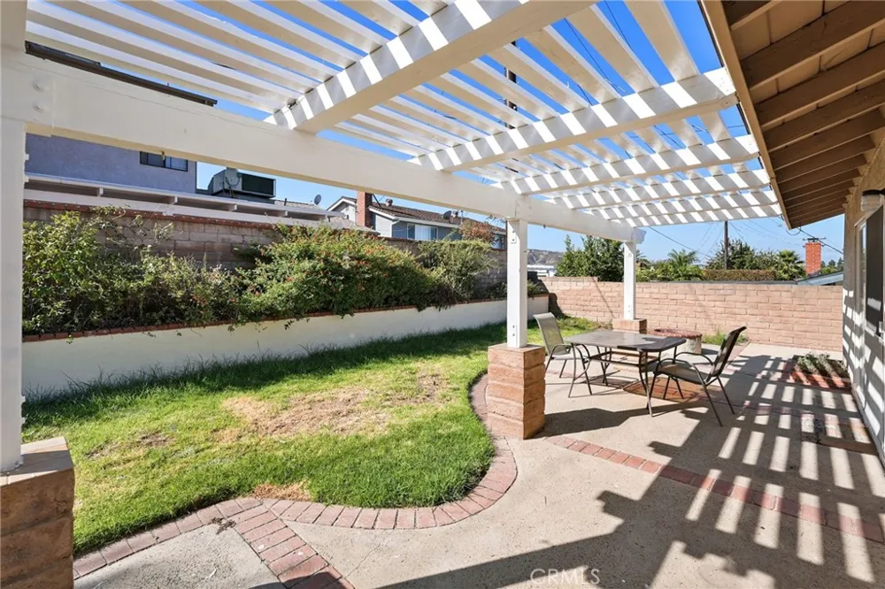 6736 Whitewood Street Simi Valley, CA 93063