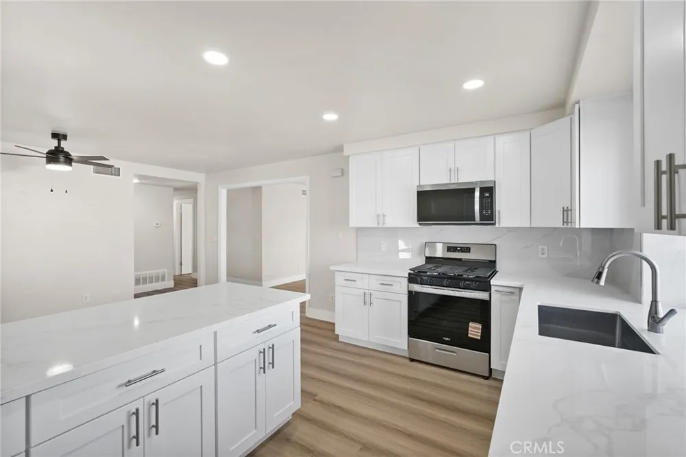 6736 Whitewood Street Simi Valley, CA 93063