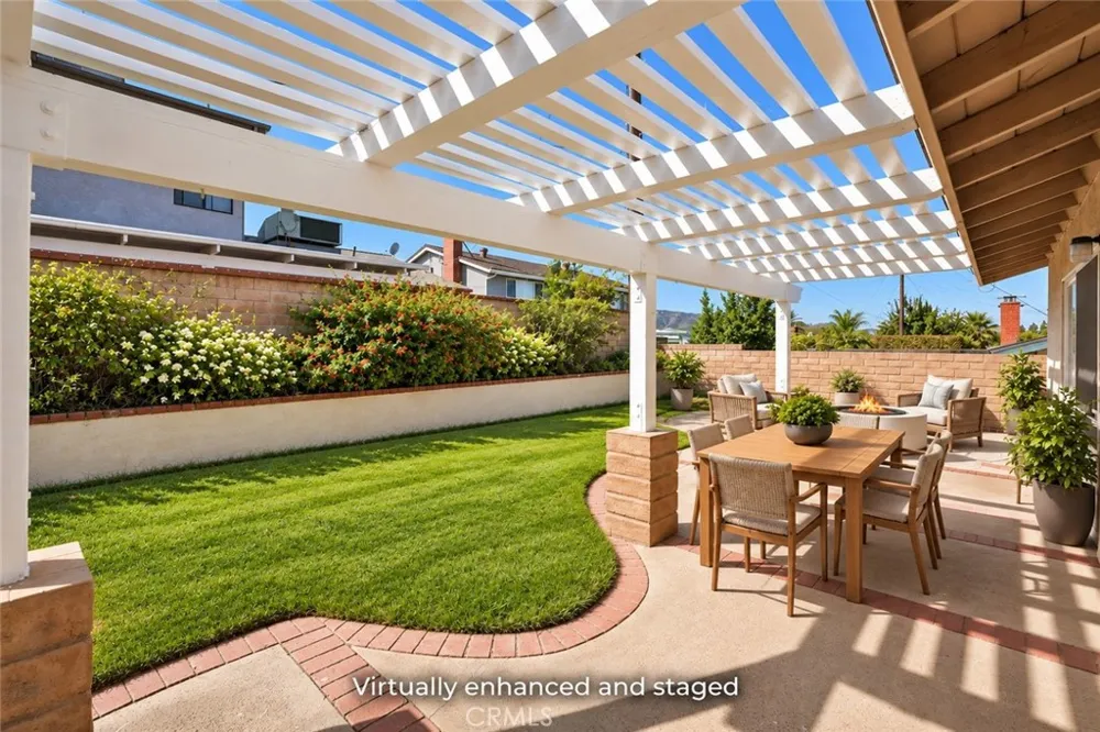 6736 Whitewood Street Simi Valley, CA 93063