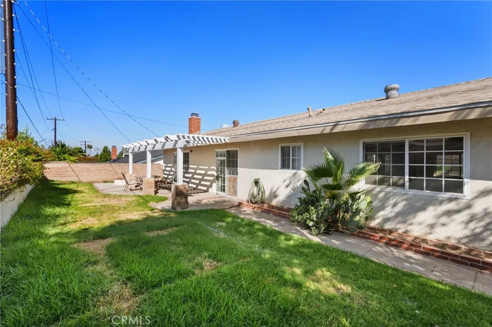 6736 Whitewood Street Simi Valley, CA 93063