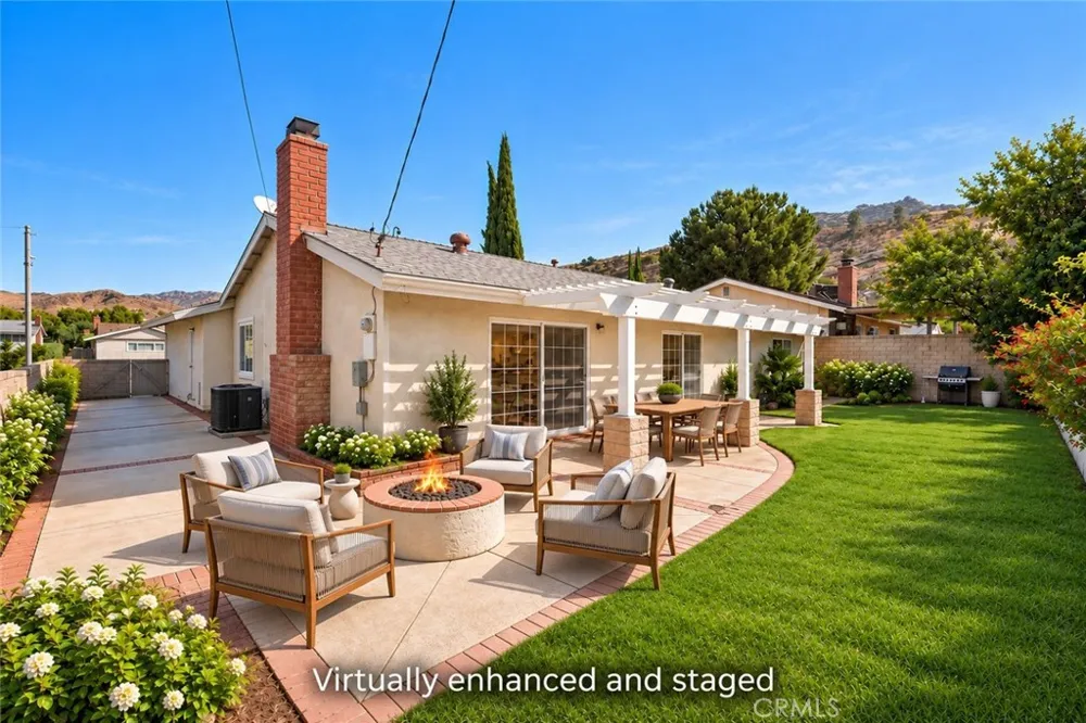 6736 Whitewood Street Simi Valley, CA 93063
