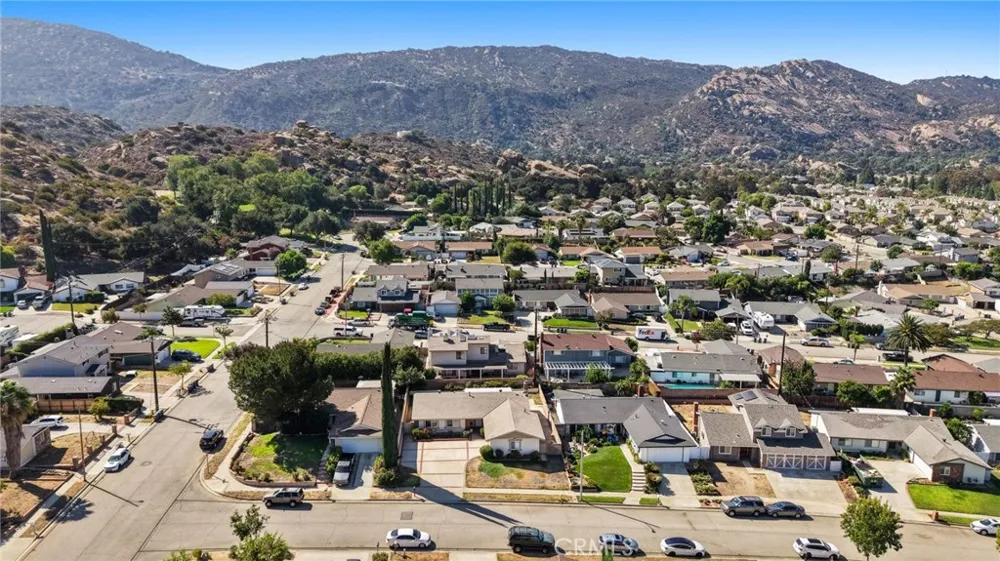 6736 Whitewood Street Simi Valley, CA 93063