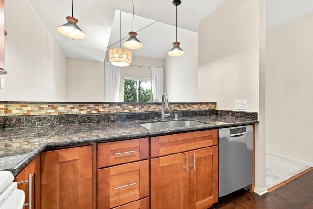 951 S 12th Street #302 San Jose, CA 95112
