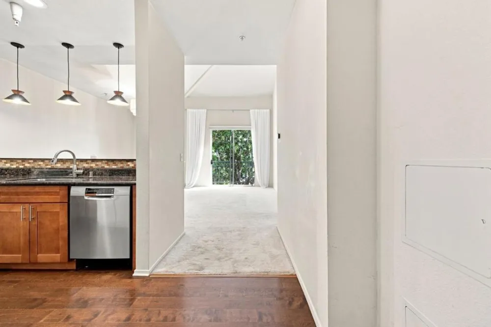 951 S 12th Street #302 San Jose, CA 95112