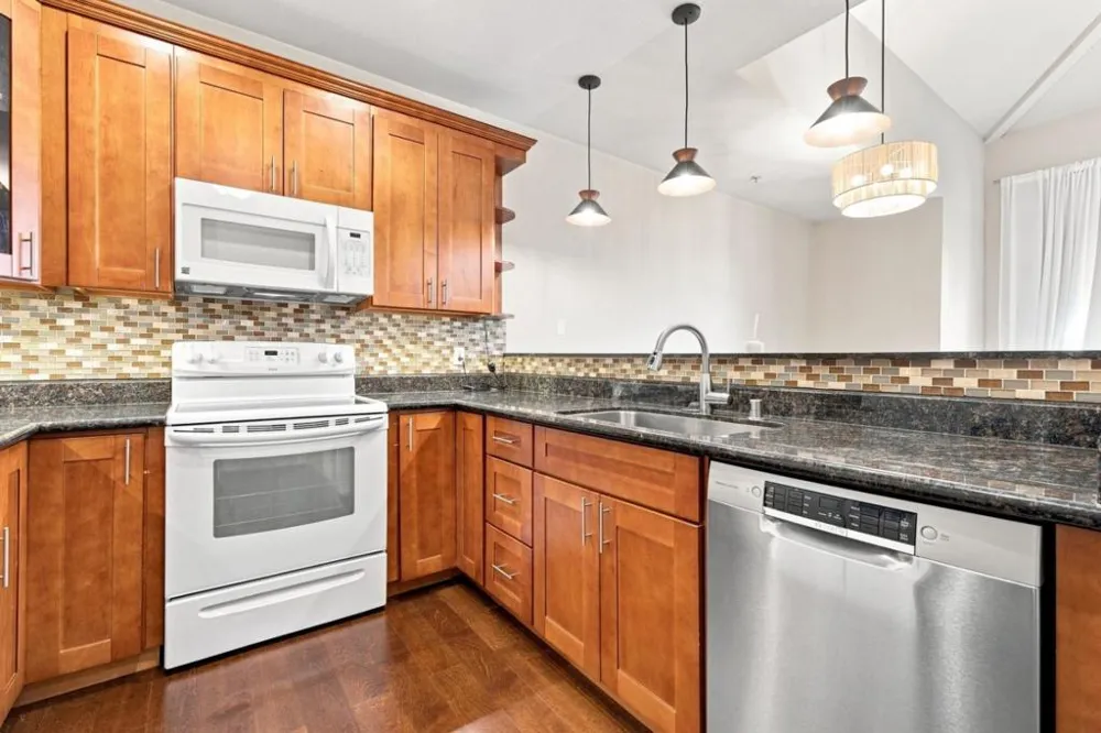 951 S 12th Street #302 San Jose, CA 95112