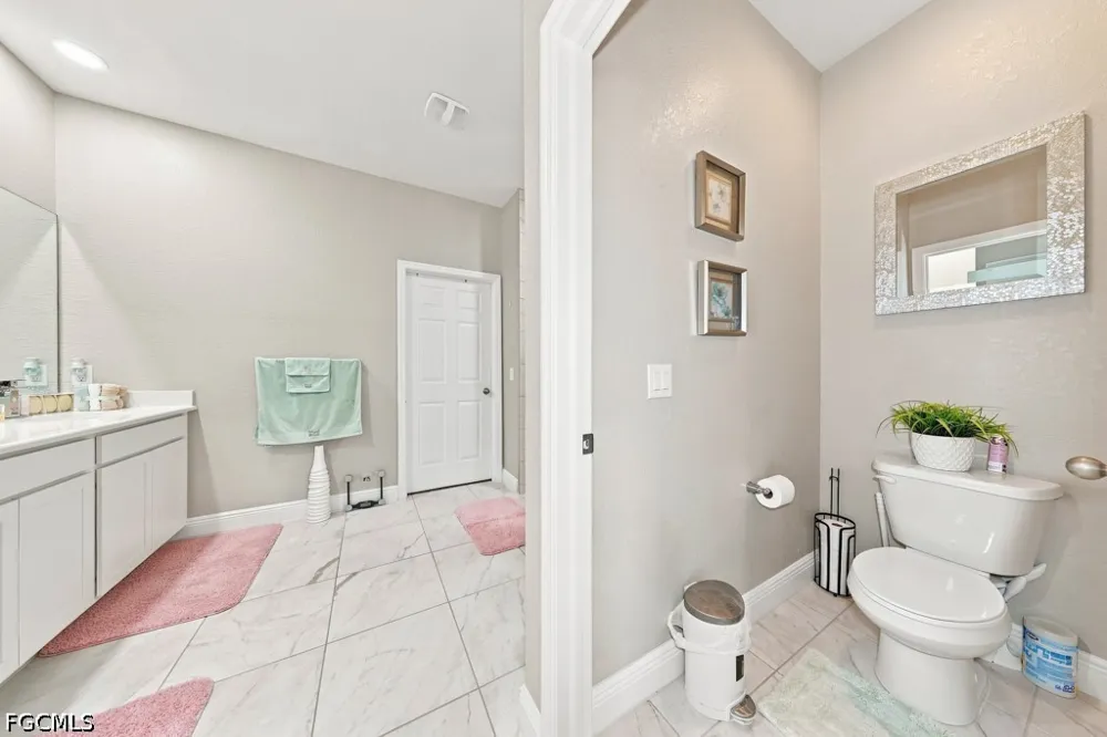 NW 34th Avenue Cape Coral, FL 33993