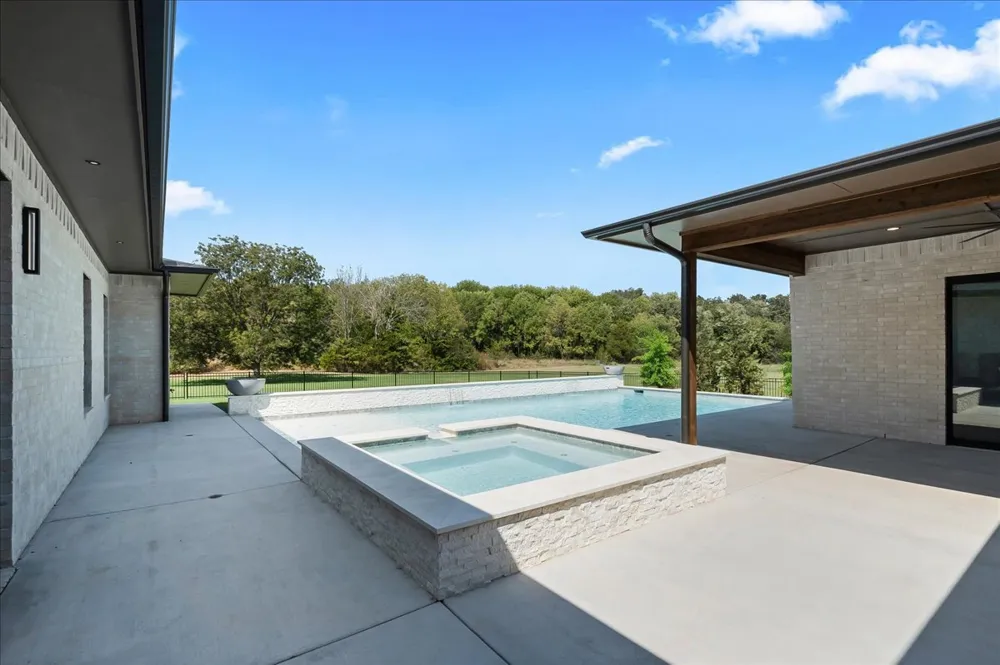 15240 S 27th EastAvenue Bixby, OK 74008