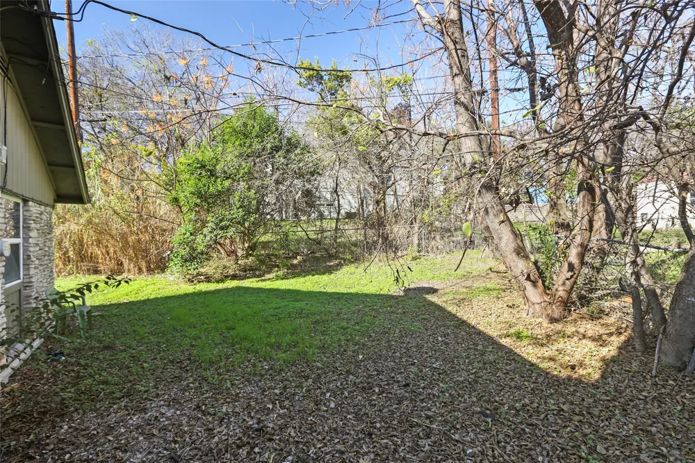 1408 Valleyridge Circle #102 Austin, TX 78704