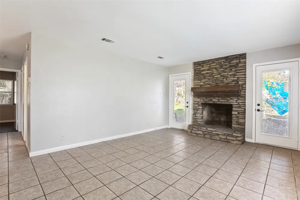 1408 Valleyridge Circle #102 Austin, TX 78704