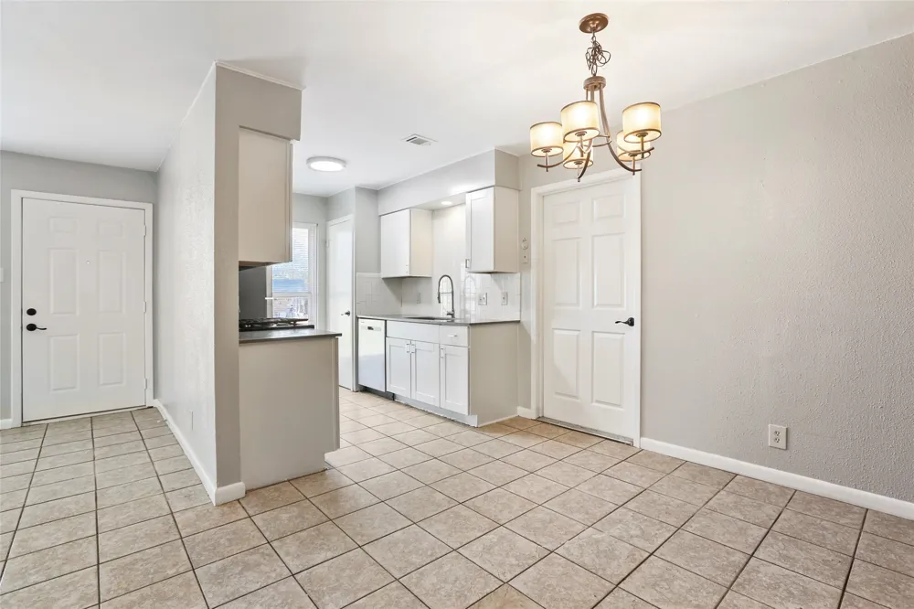 1408 Valleyridge Circle #102 Austin, TX 78704
