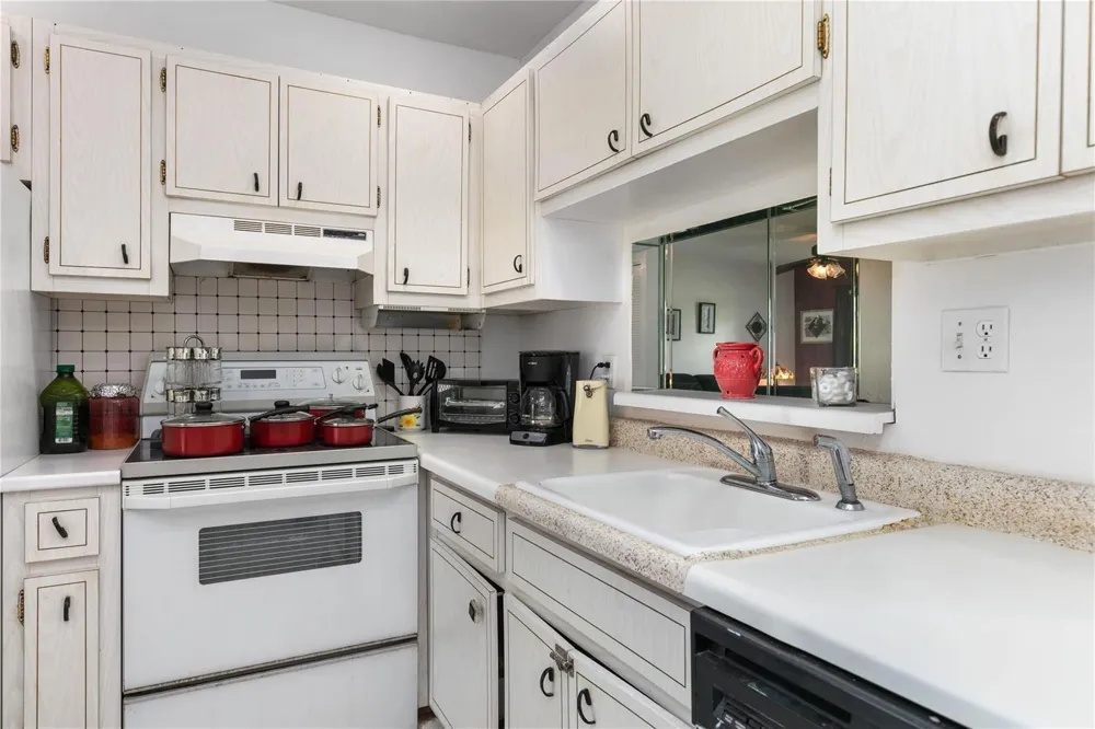 4411 NW 16TH STREET #F109 Lauderhill, FL 33313