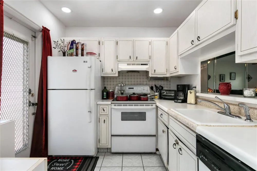 4411 NW 16TH STREET #F109 Lauderhill, FL 33313