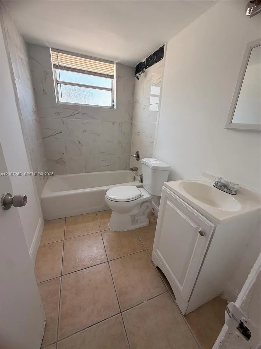 8450 NE Miami Ct #6 Miami, FL 33138
