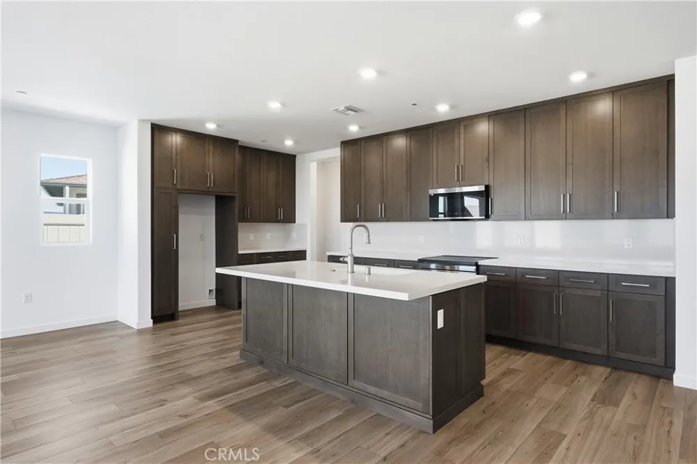 3245 E Avenue J-3 Lancaster, CA 93535
