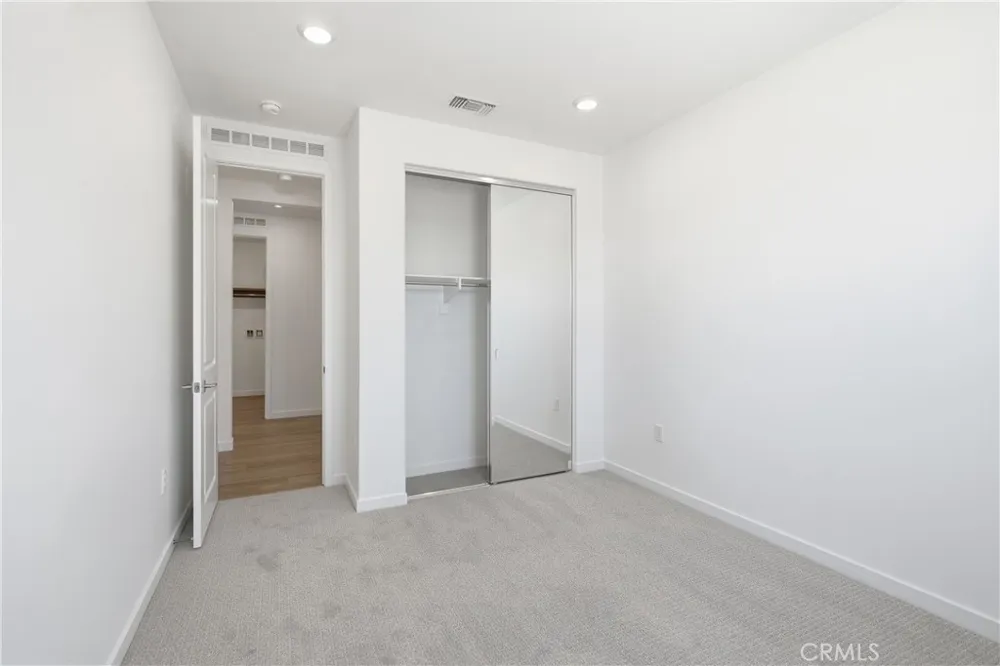 3245 E Avenue J-3 Lancaster, CA 93535