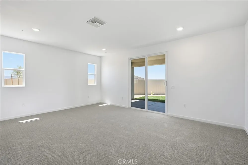 3245 E Avenue J-3 Lancaster, CA 93535
