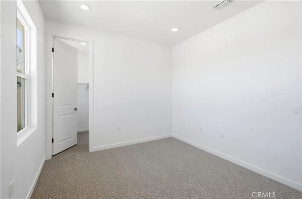 3245 E Avenue J-3 Lancaster, CA 93535
