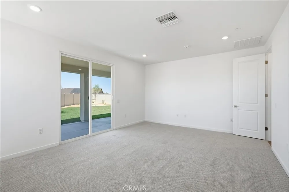 3245 E Avenue J-3 Lancaster, CA 93535