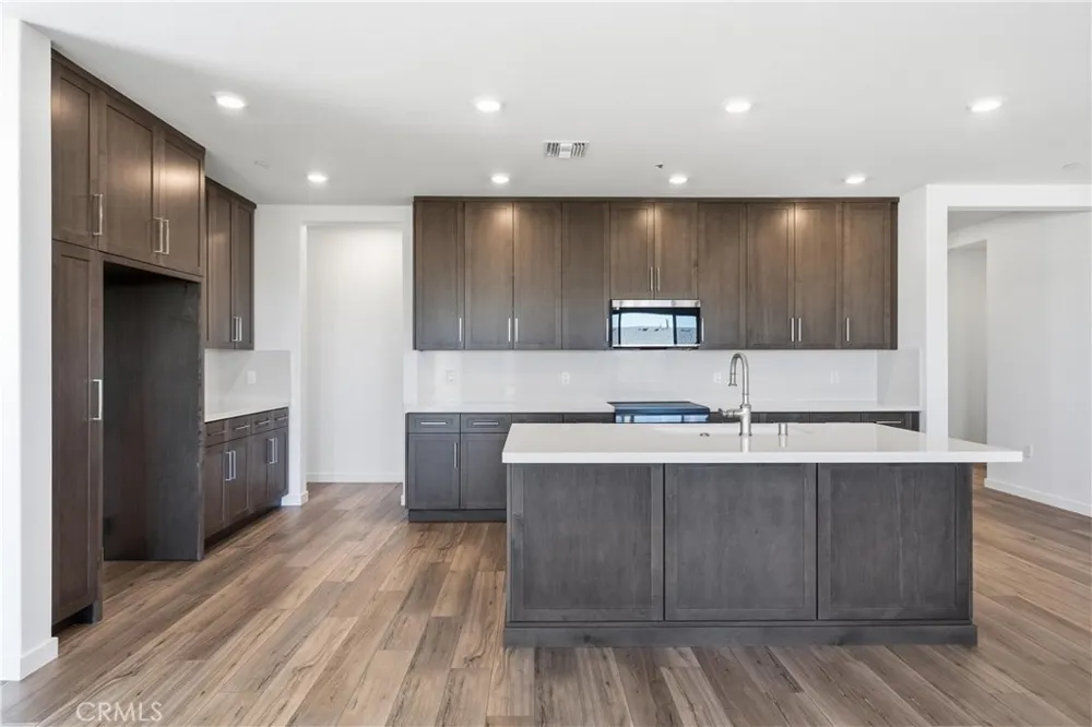 3245 E Avenue J-3 Lancaster, CA 93535