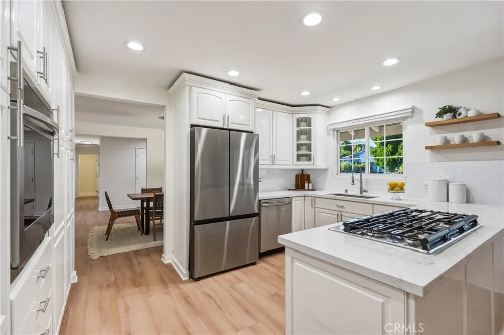 20358 Strathern Street Winnetka, CA 91306
