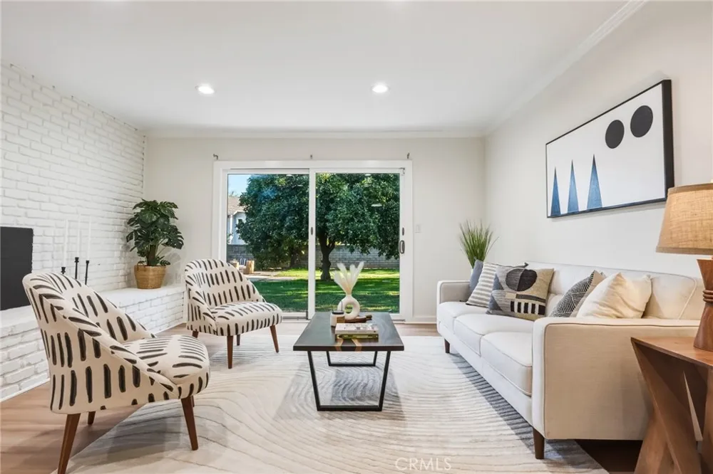 20358 Strathern Street Winnetka, CA 91306