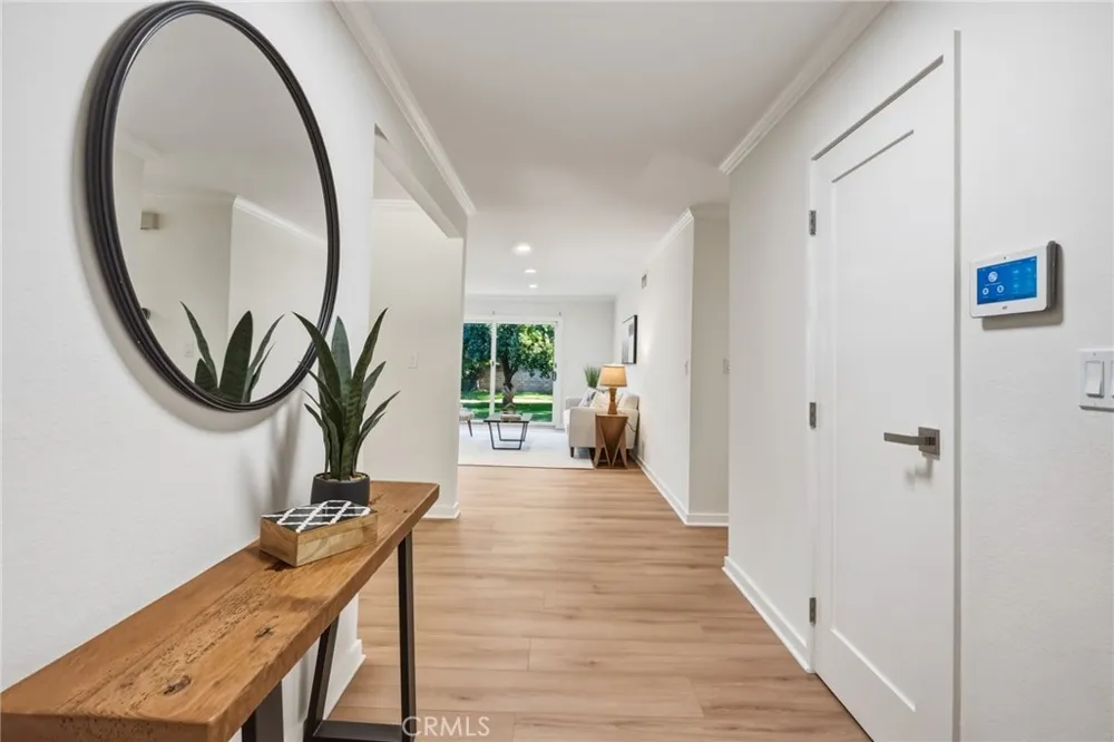 20358 Strathern Street Winnetka, CA 91306